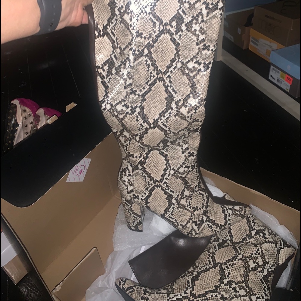 Cream &brown snake skin heeled boots (calf height)